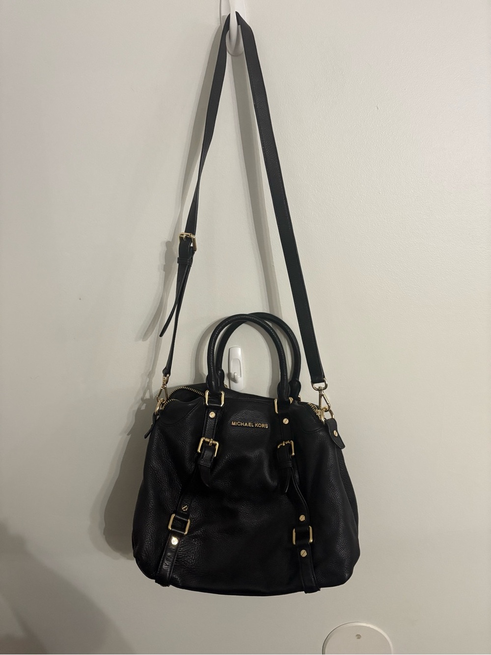 Michael Kors Black Bedfor Leather Satchel with Gold Hardware EUC - Picture 1 of 7